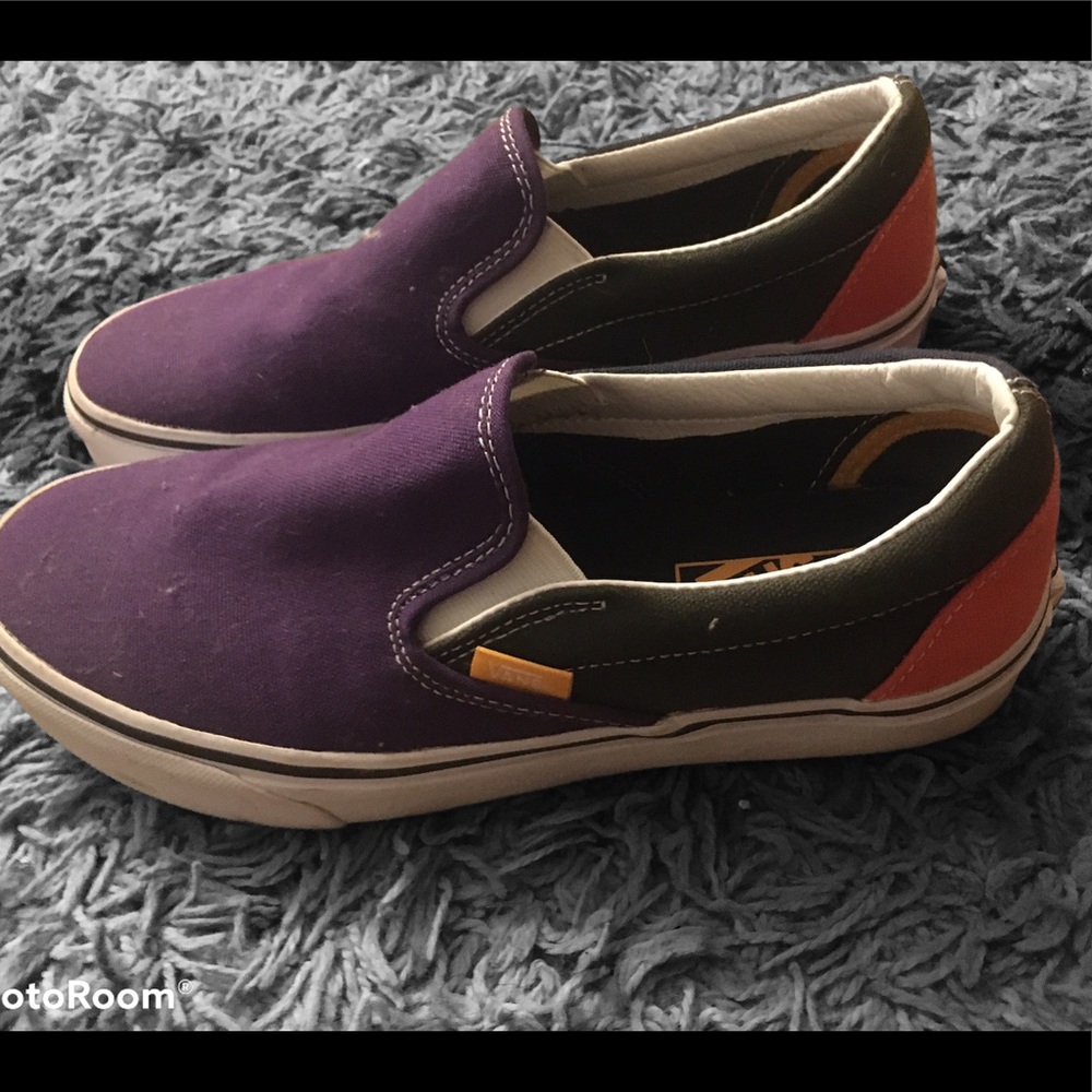 Size 8 vans.